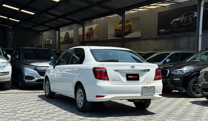 2018 Toyota Corolla Axio image-10