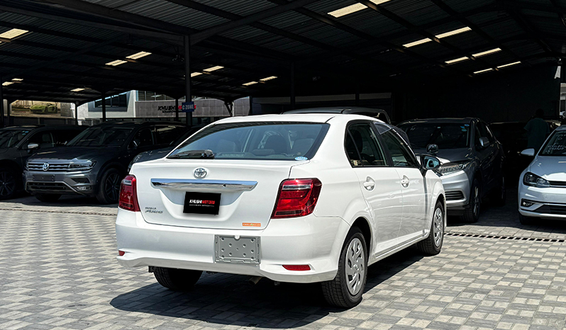 2018 Toyota Corolla Axio image-12