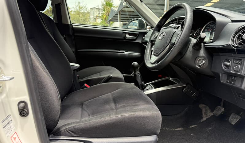 2018 Toyota Corolla Fielder image-13