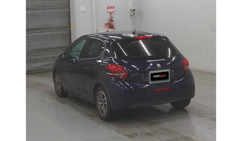 2018 Peugeot 208 Style image-4