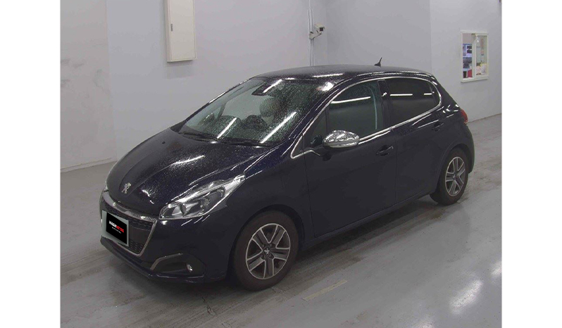 2018 Peugeot 208 Style image-5