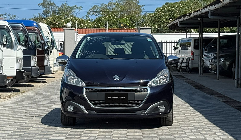 2018 Peugeot 208 Style image-15
