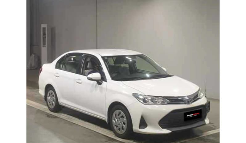 2018 Toyota Corolla Axio image-2
