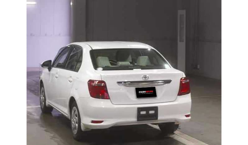 2018 Toyota Corolla Axio image-3