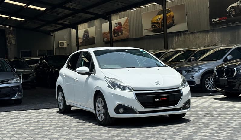 2018 Peugeot 208 Style image-1