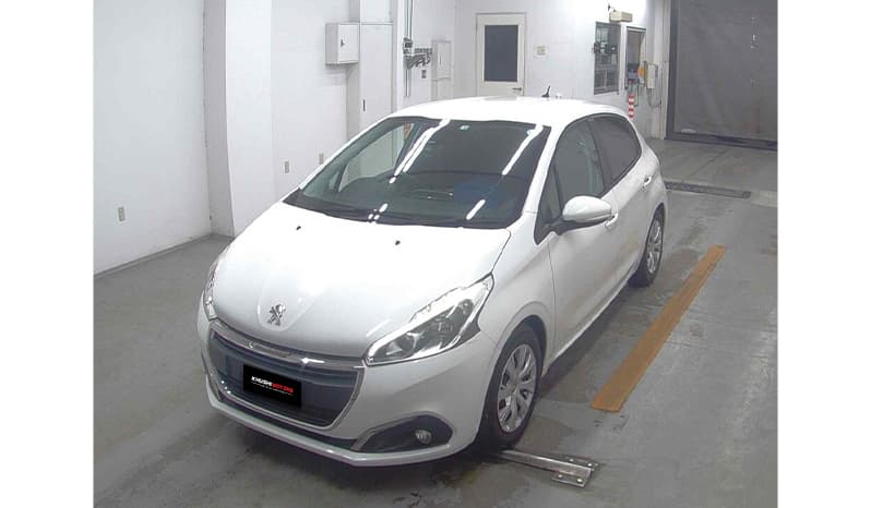 2018 Peugeot 208 Style image-4