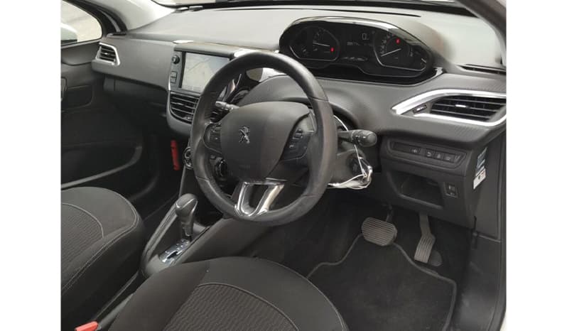 2018 Peugeot 208 Style image-6