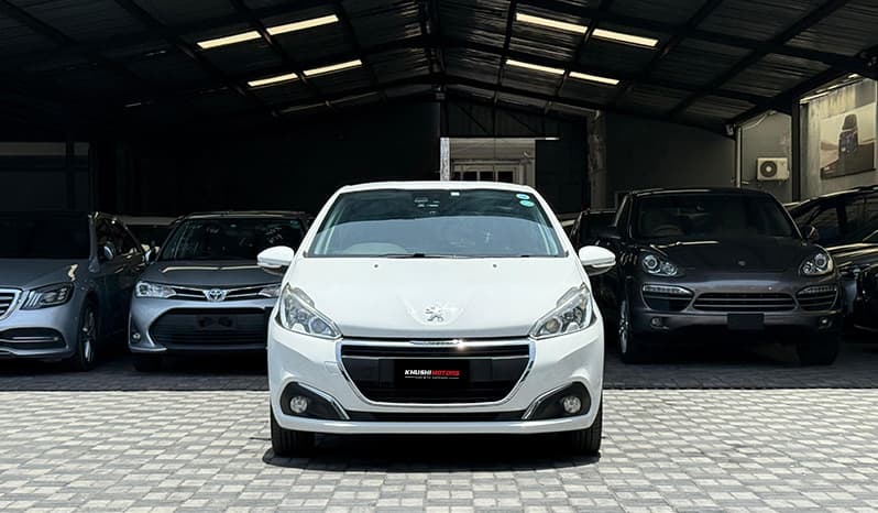 2018 Peugeot 208 Style image-8