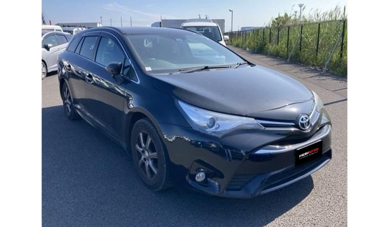 2018 Toyota Avensis image-1