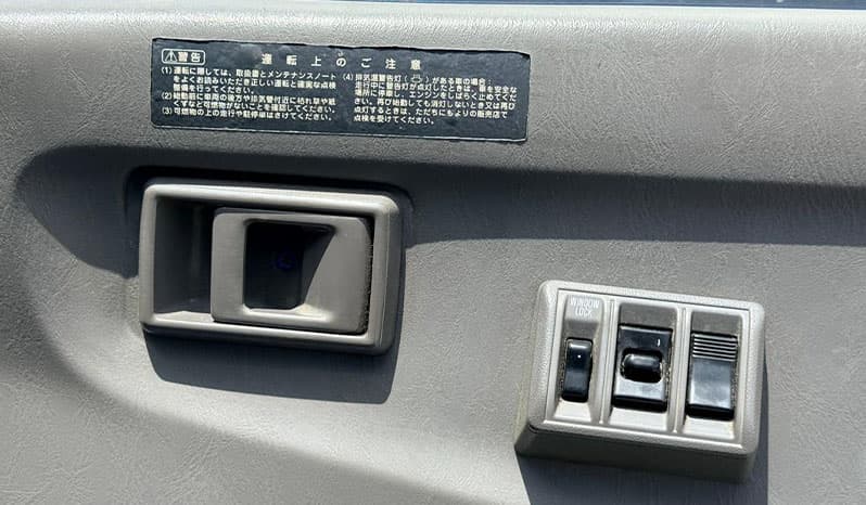 2000 Toyota Liteace Truck image-2