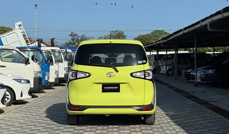 2018 Toyota Sienta image-11
