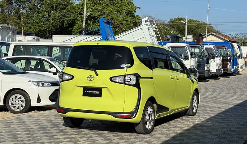 2018 Toyota Sienta image-12