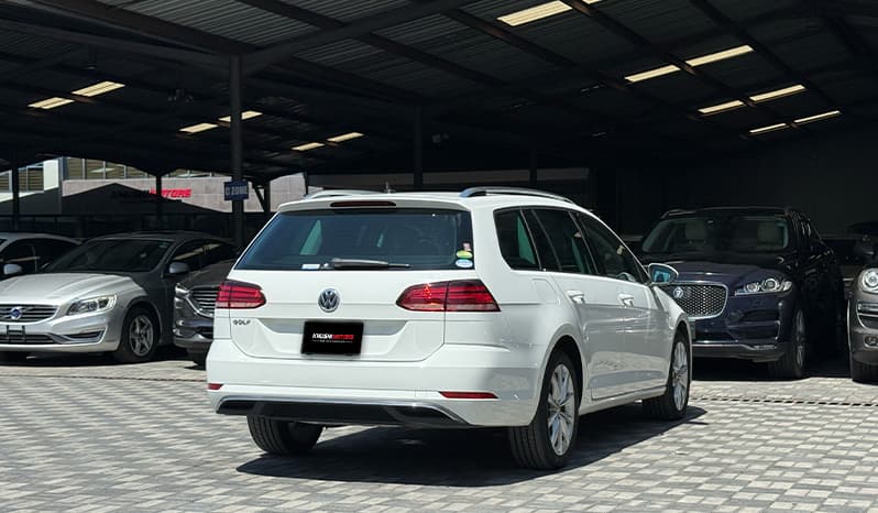 2018 Volkswagen Golf Variant image-11