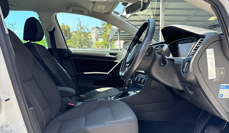 2018 Volkswagen Golf Variant image-12