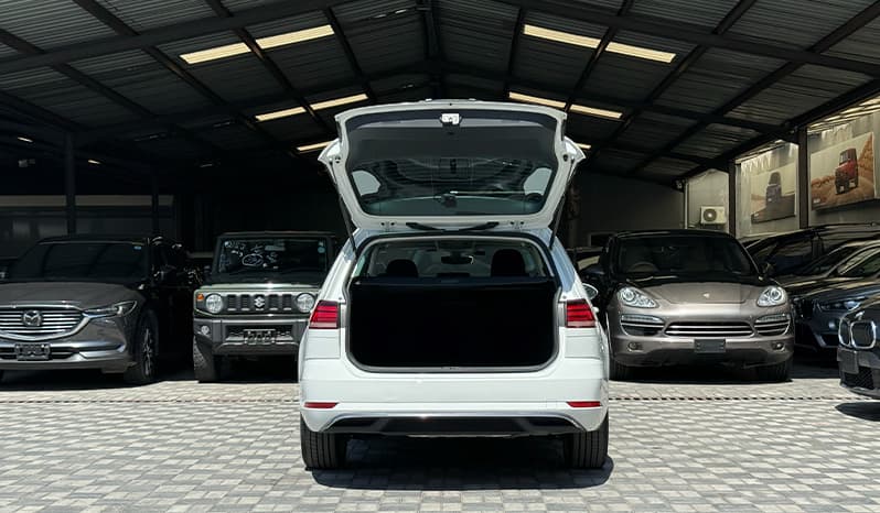 2018 Volkswagen Golf Variant image-18