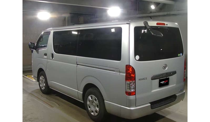2018 Toyota Hiace image-4