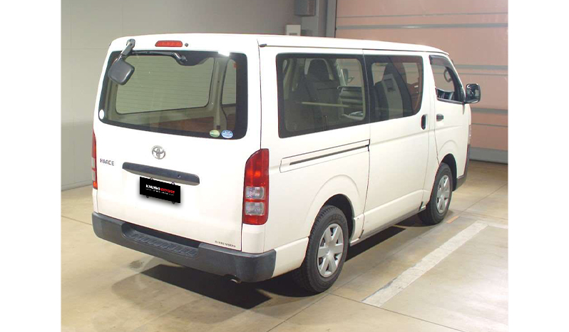 2018 Toyota Hiace image-9