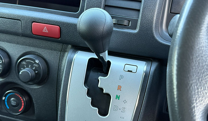 2018 Toyota Hiace image-11