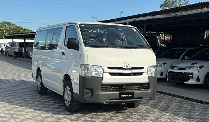 2018 Toyota Hiace image-10