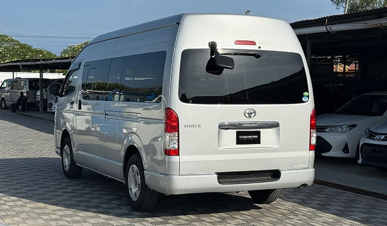 2018 Toyota Hiace image-10