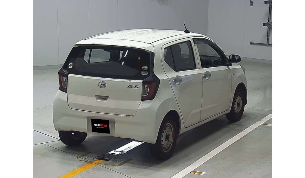 2018 Daihatsu Mira Es B image-4