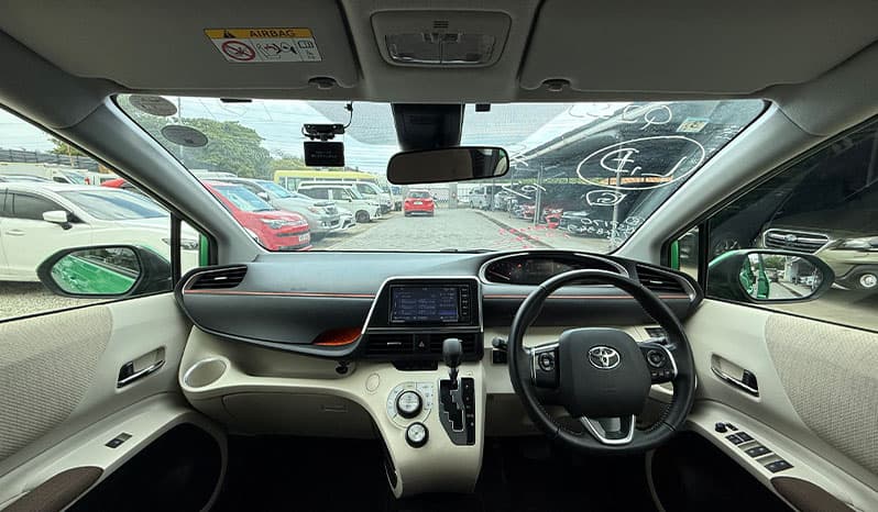 2018 Toyota Sienta image-12