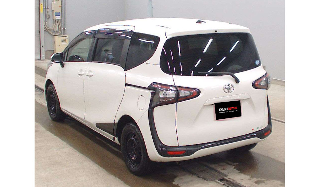 2018 Toyota Sienta image-3