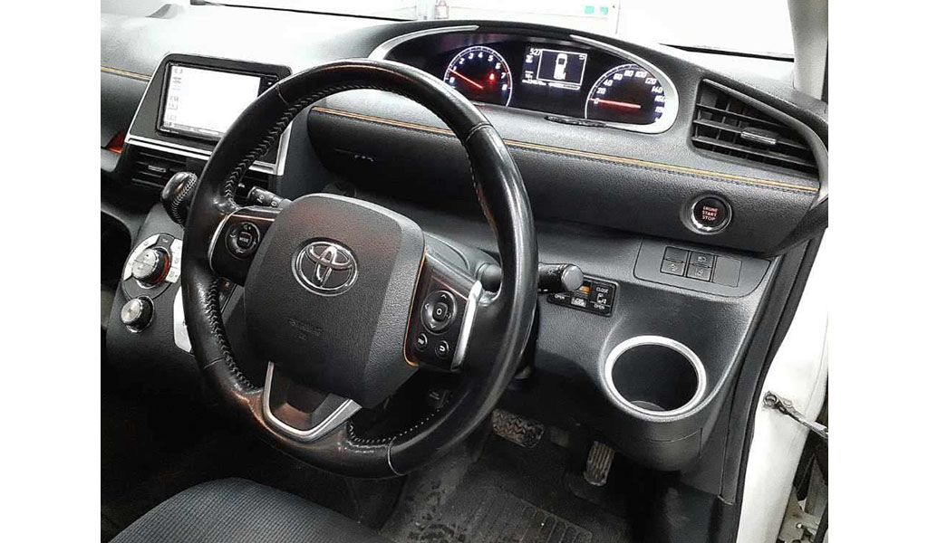 2018 Toyota Sienta image-5