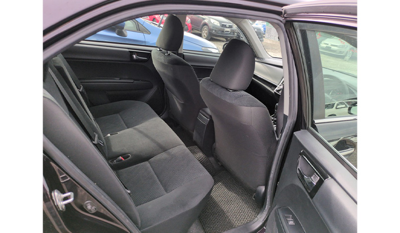 2018 Toyota Corolla Axio image-8