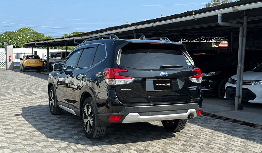 2018 Subaru Forester Advance image-12