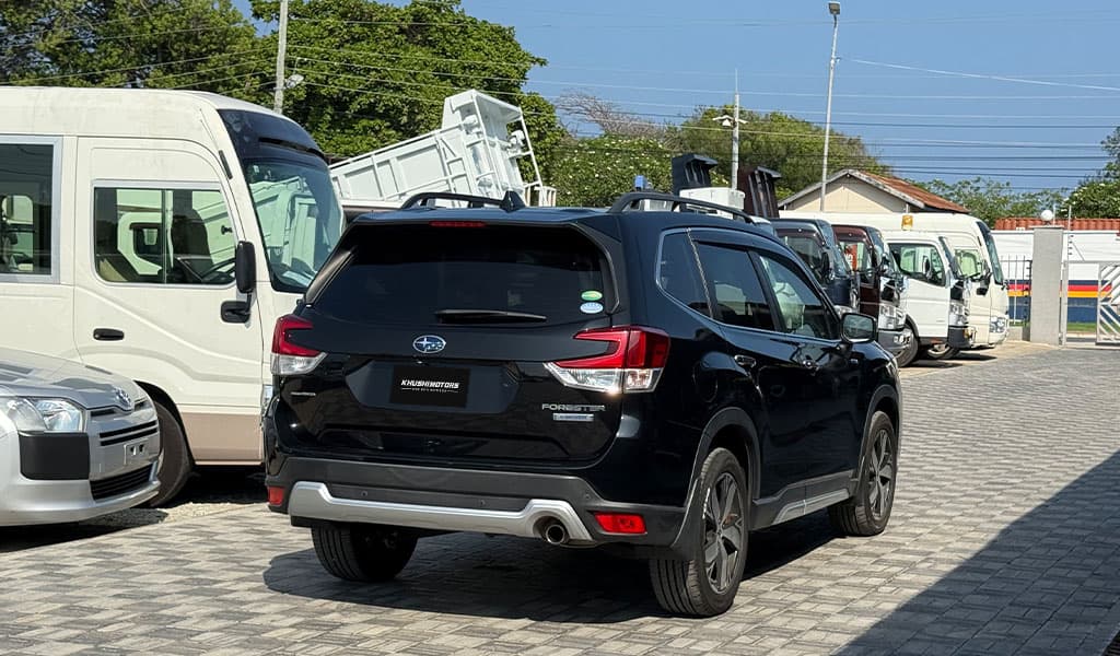 2018 Subaru Forester Advance image-14
