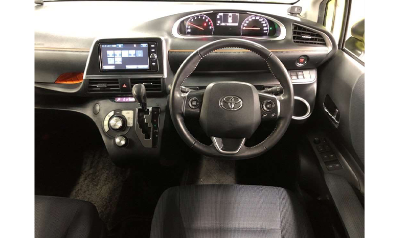 2018 Toyota Sienta image-7