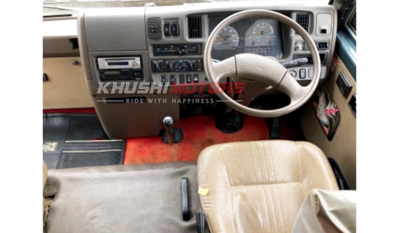 1994 Nissan Civilian Bus image-5