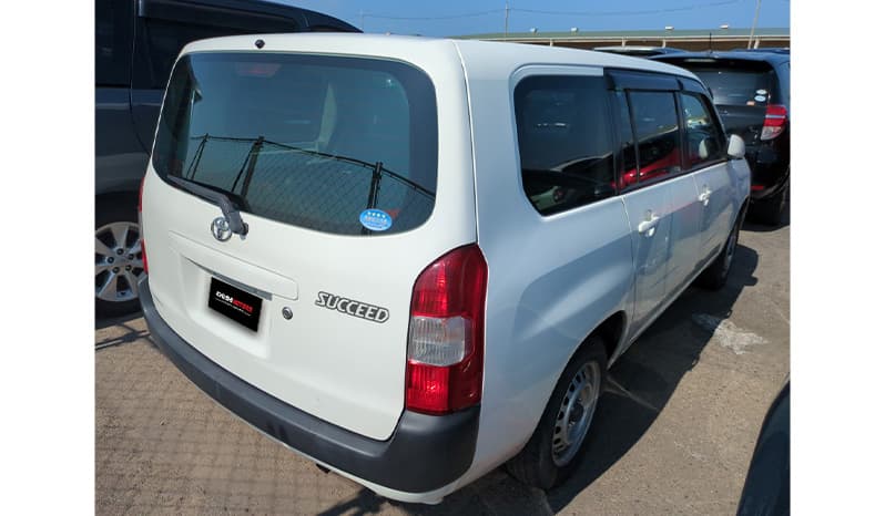 2018 Toyota Succeed image-4