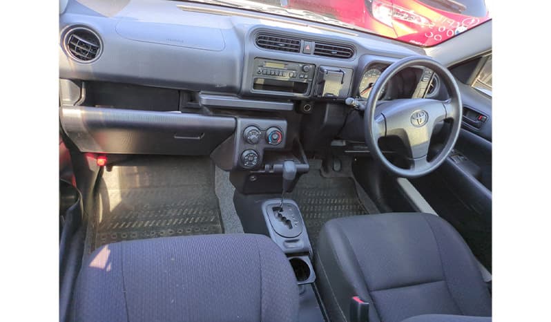 2018 Toyota Succeed image-5