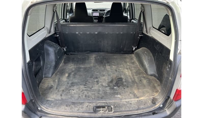 2018 Toyota Succeed image-2