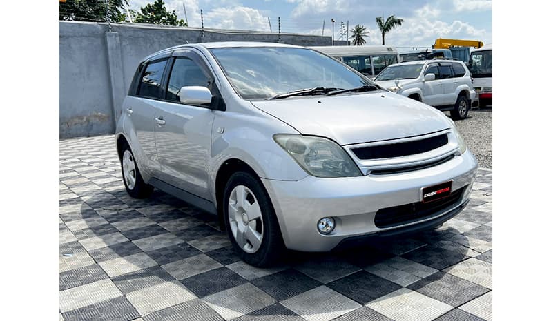 2002 Toyota IST image-14