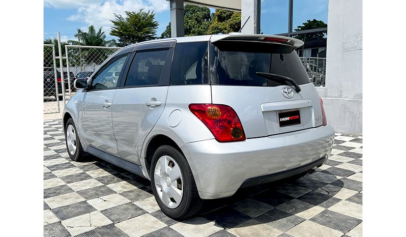 2002 Toyota IST image-15