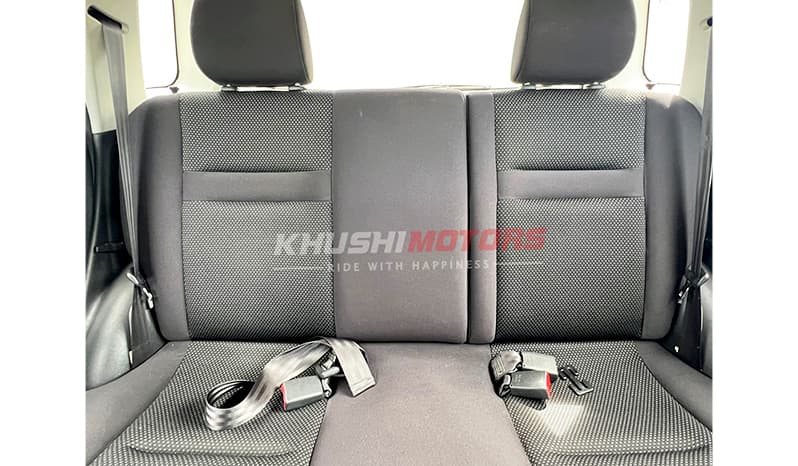 2002 Toyota IST image-21