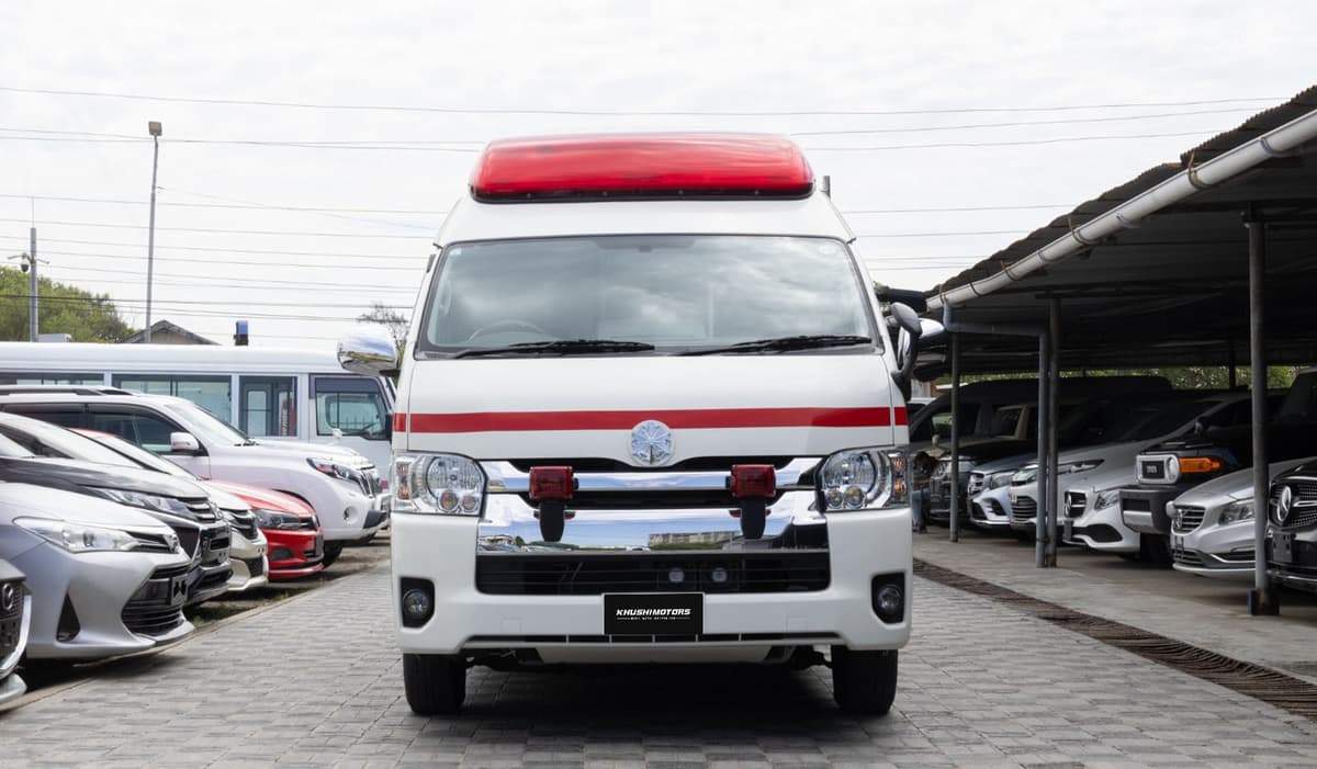 2018 Toyota Hiace Ambulance image-9