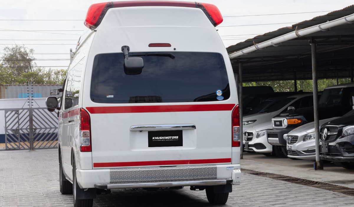 2018 Toyota Hiace Ambulance image-12