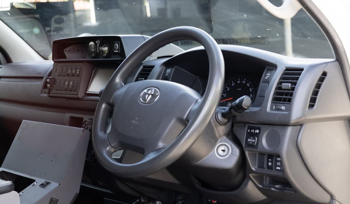 2018 Toyota Hiace Ambulance image-14