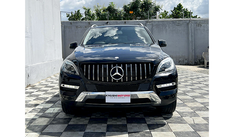 2012 Mercedes-Benz ML-Class ML350 image-1