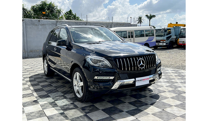 2012 Mercedes-Benz ML-Class ML350 image-8