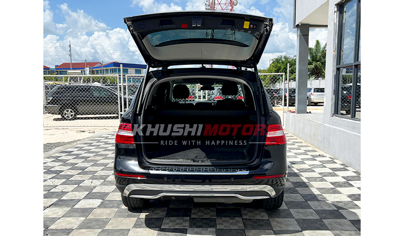 2012 Mercedes-Benz ML-Class ML350 image-11