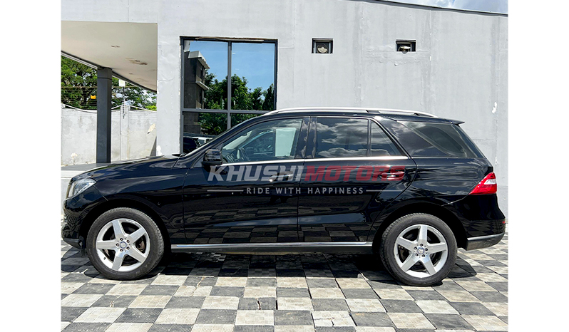 2012 Mercedes-Benz ML-Class ML350 image-16