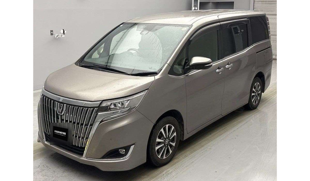 2019 Toyota Esquire image-3