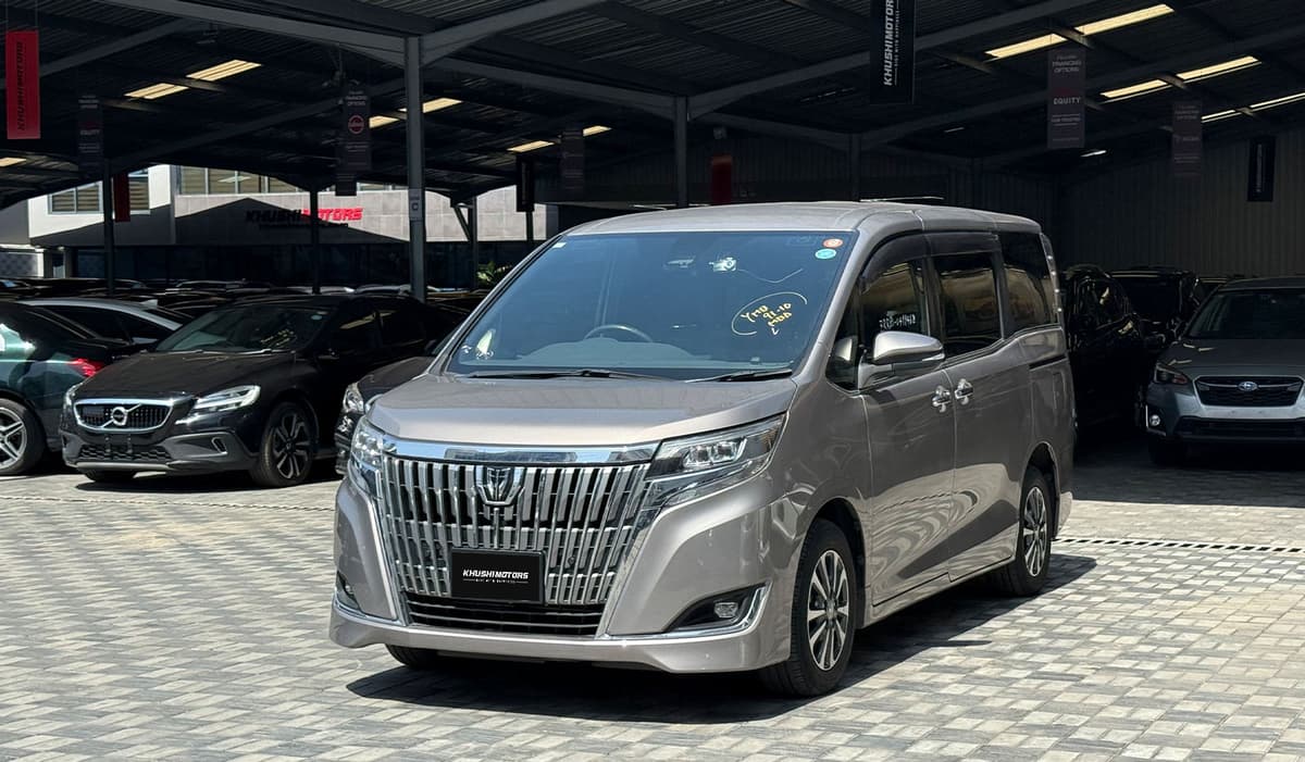 2019 Toyota Esquire image-8