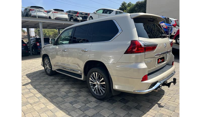 2016 Lexus LX LX570 image-4