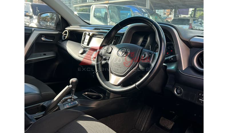 2016 Toyota RAV4 image-9